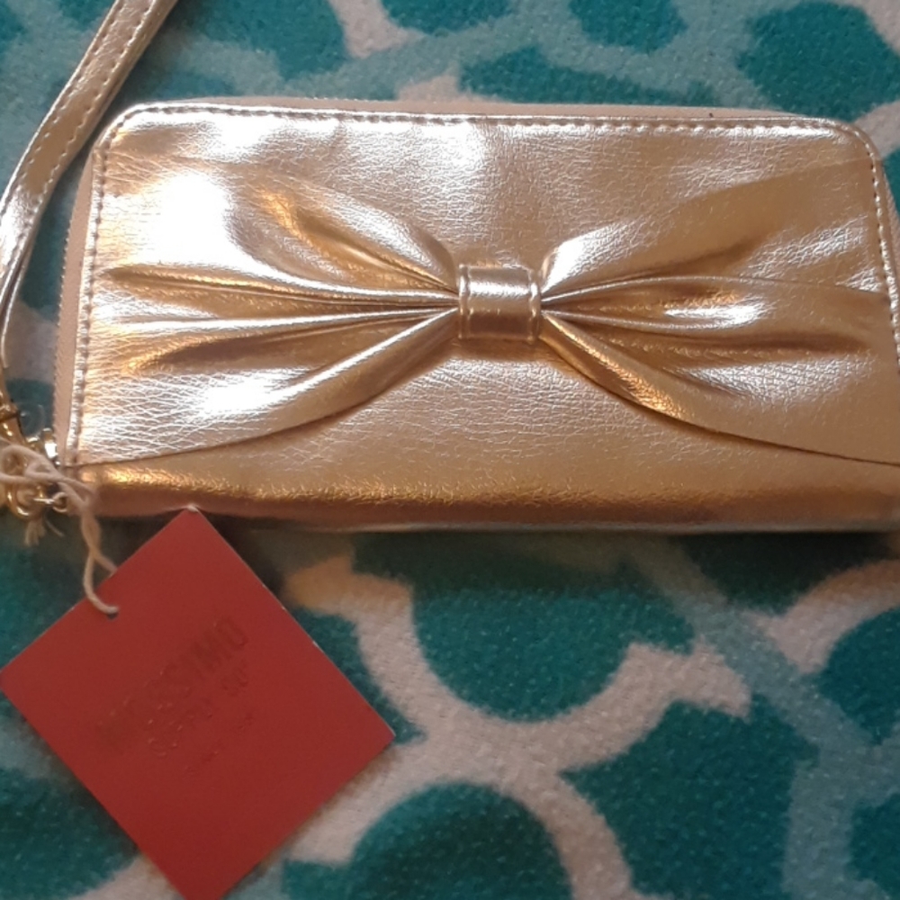 Brand new unworn wristlet/clutch combination